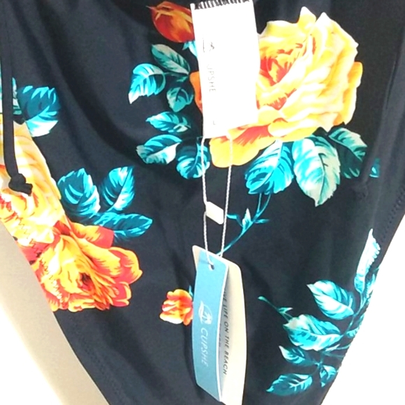 CUPSHE BLACK FLORAL 1-PC HALTER SWIMSUIT SZ LARGE - Picture 7 of 9